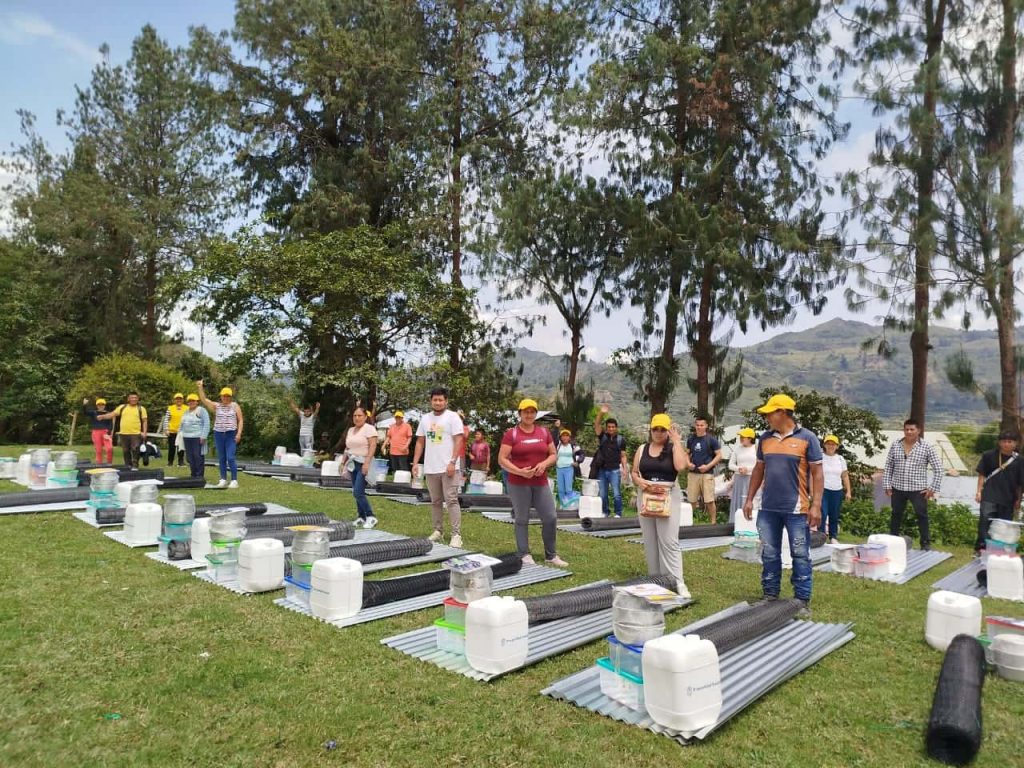 Entrega-herramientas-alimentos-Cauca