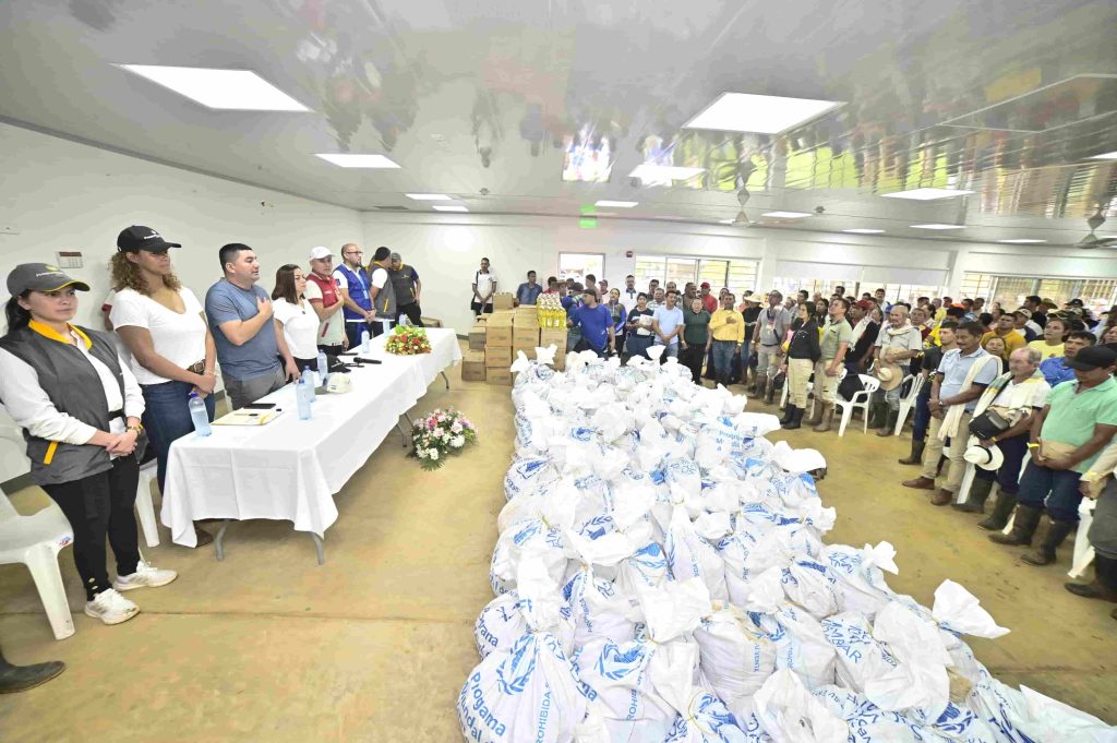Entrega-donaciones-2025