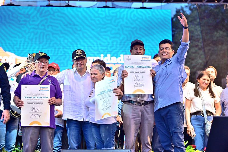 Gobierno nacional aumenta transferencia de Colombia Mayor: mayores de 70 años reciben 230.000 pesos