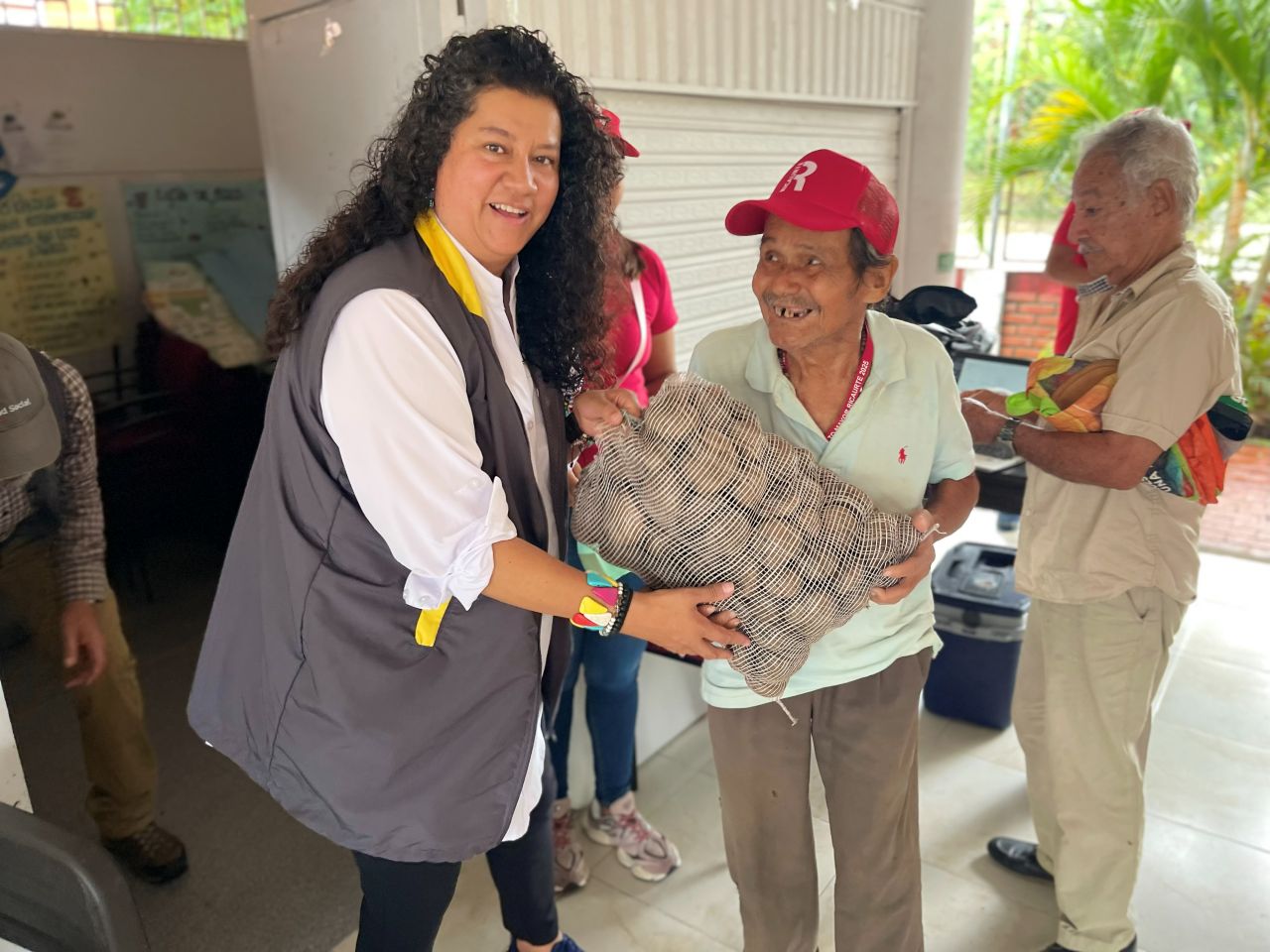 Entrega de papa en Cundinamarca