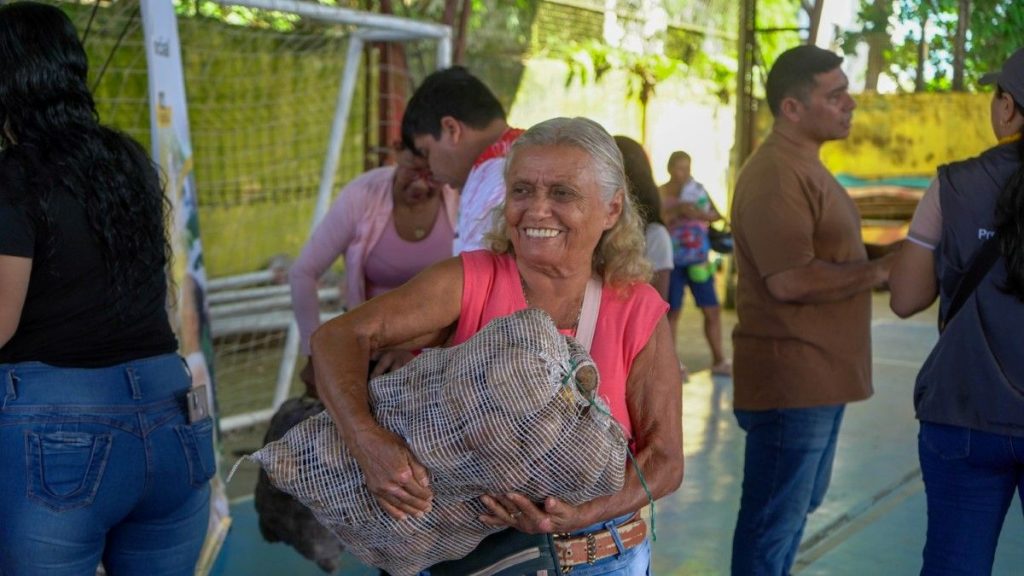 entrega de papa en Guaviare