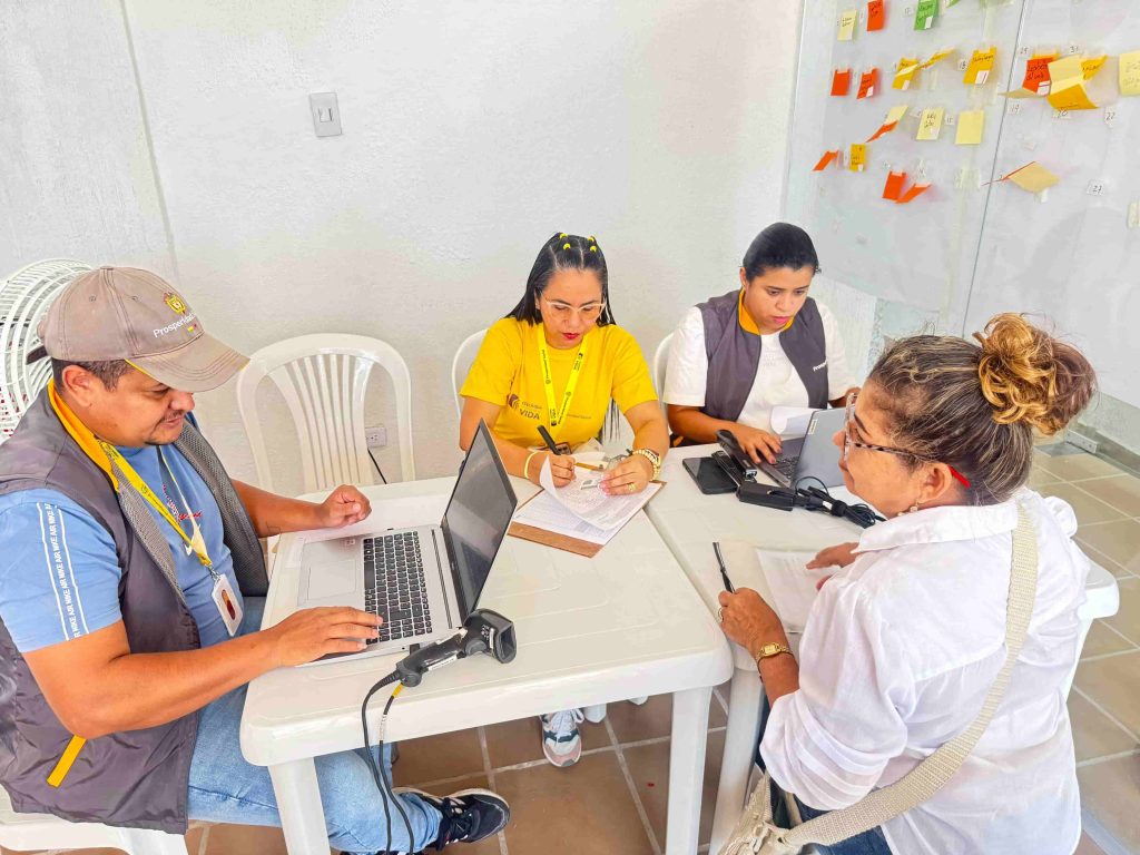 ENTREGA DE TELAS MAGDALENA (3)