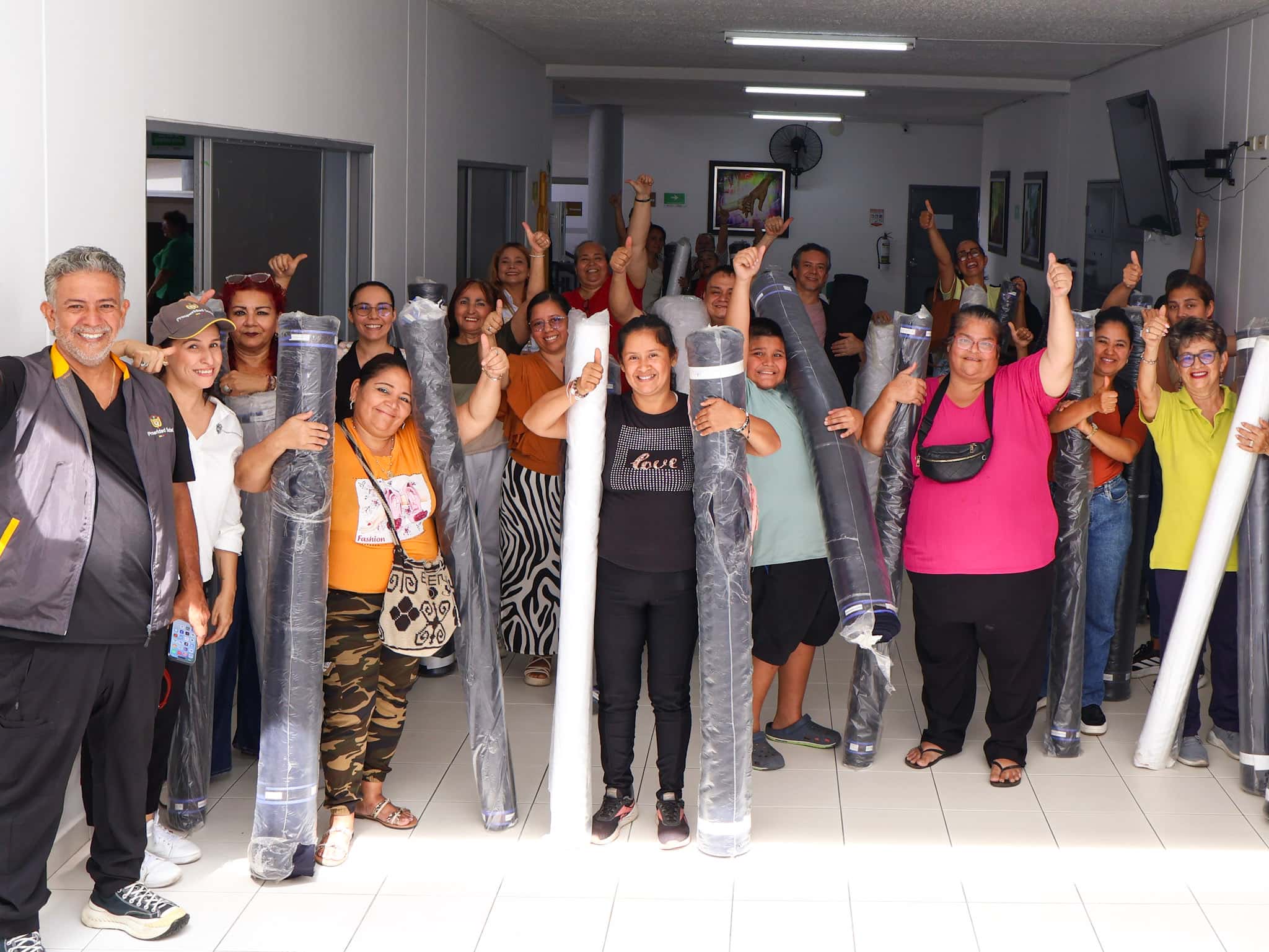 ENTREGA DE TELAS SANTANDER