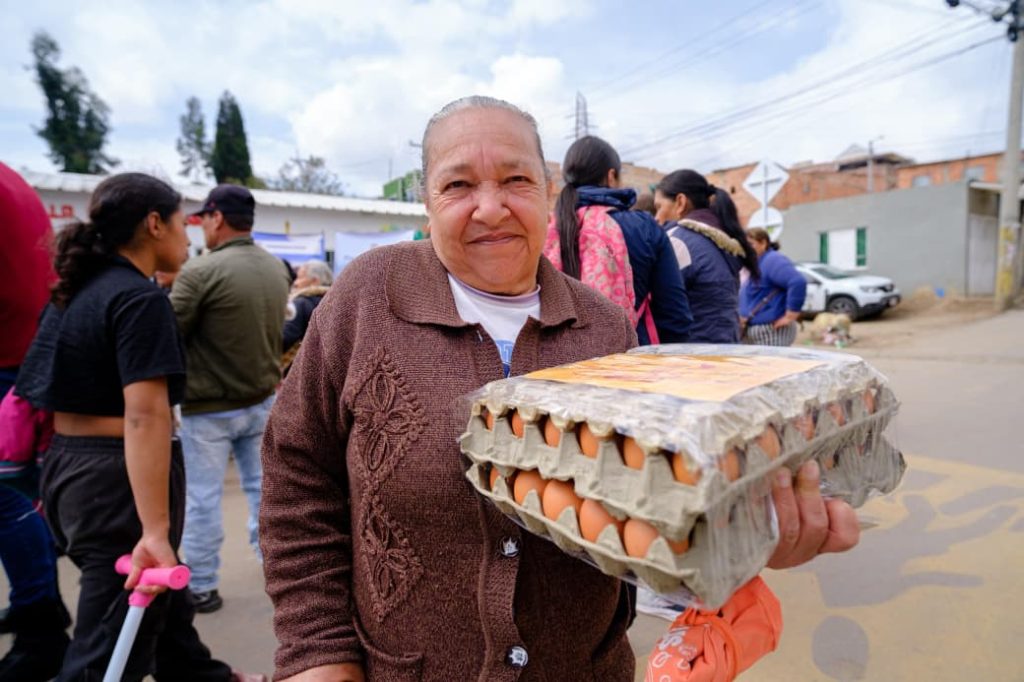 entrega-alimentos-19-mayo-bogotá (1)