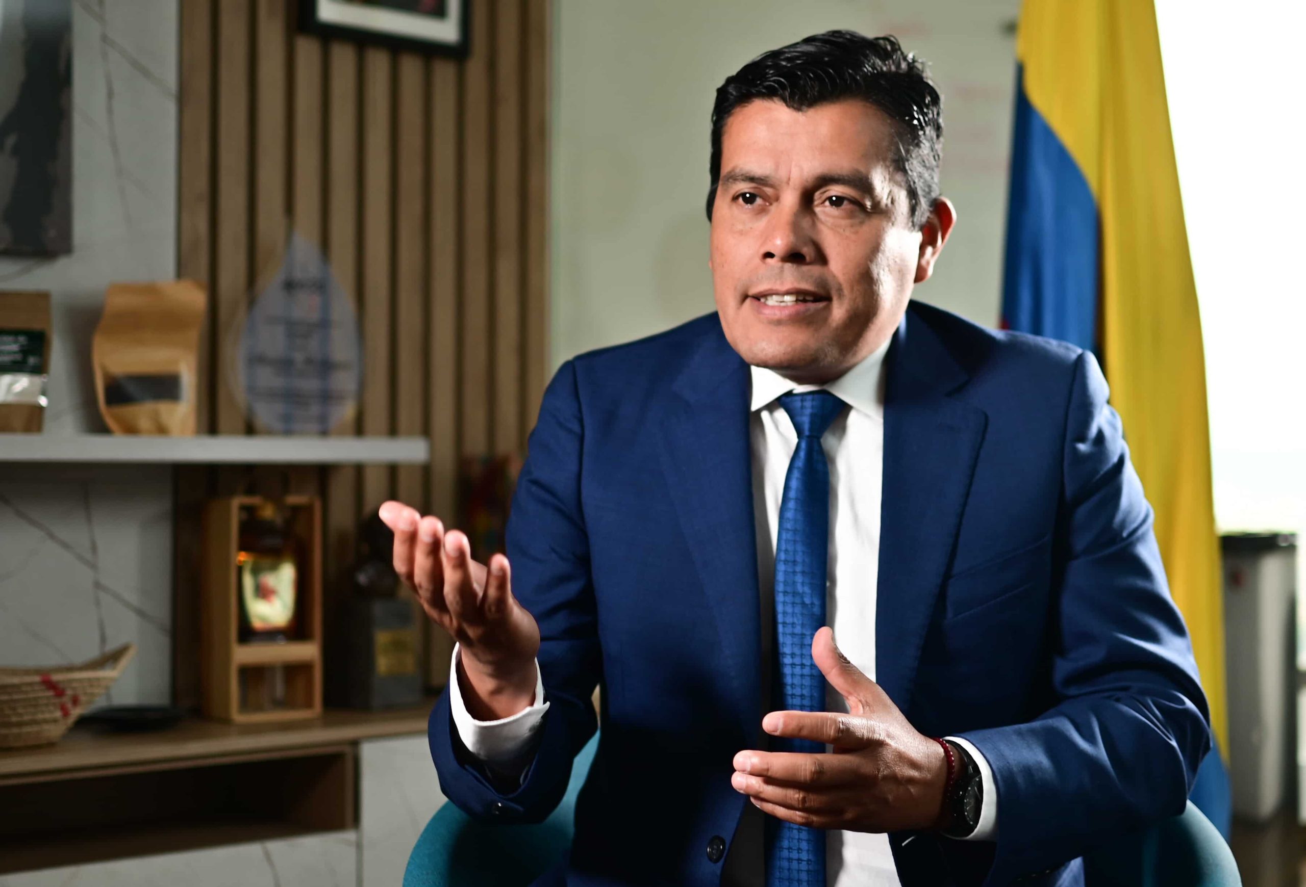 Dir. Mauricio