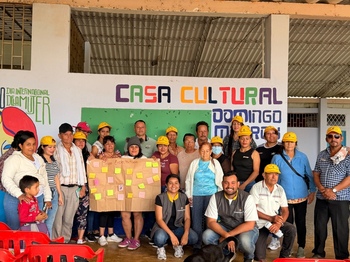 Familias-en-su-tierra-
