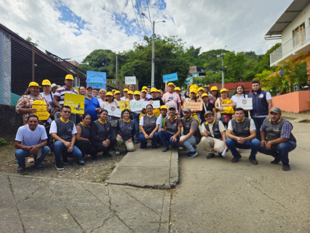 Familias-en-su-tierra-
