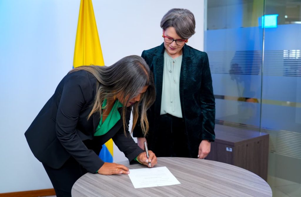 Johanna Levin Oliveros - Gerente Regional San Andrés1